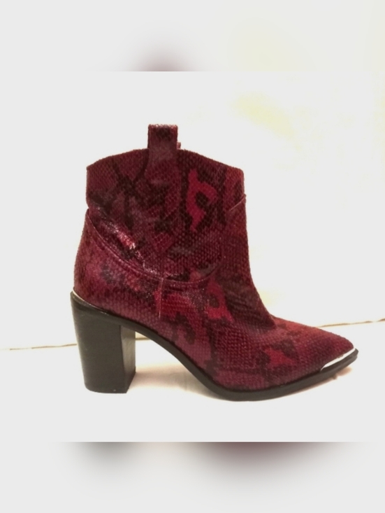 Steve Madden Shoes - STEVE MADDEN Zora Mid-calf Snakeskin Print Western Style Boot, size 6.5M